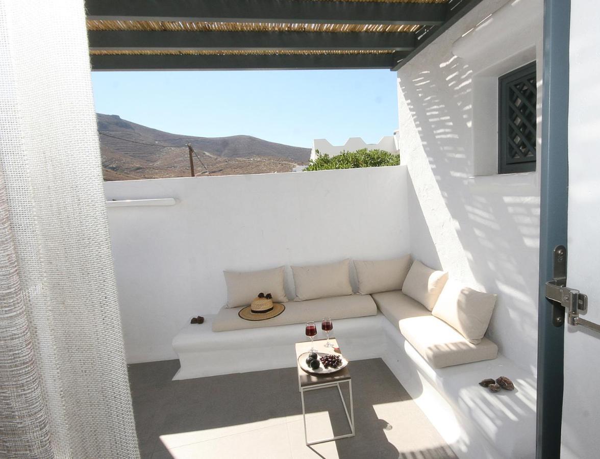 5 Traditional Suites Livadi  Exterior foto